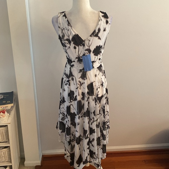 NWT Simply Vera Wang asymmetrical dress - Picture 5 of 12